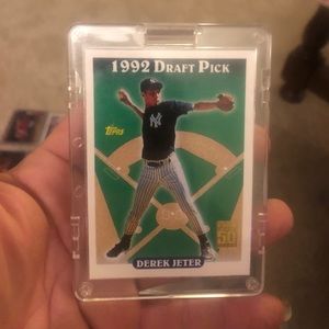 MINT CONDITION VERY RARE DEREK JETER RC